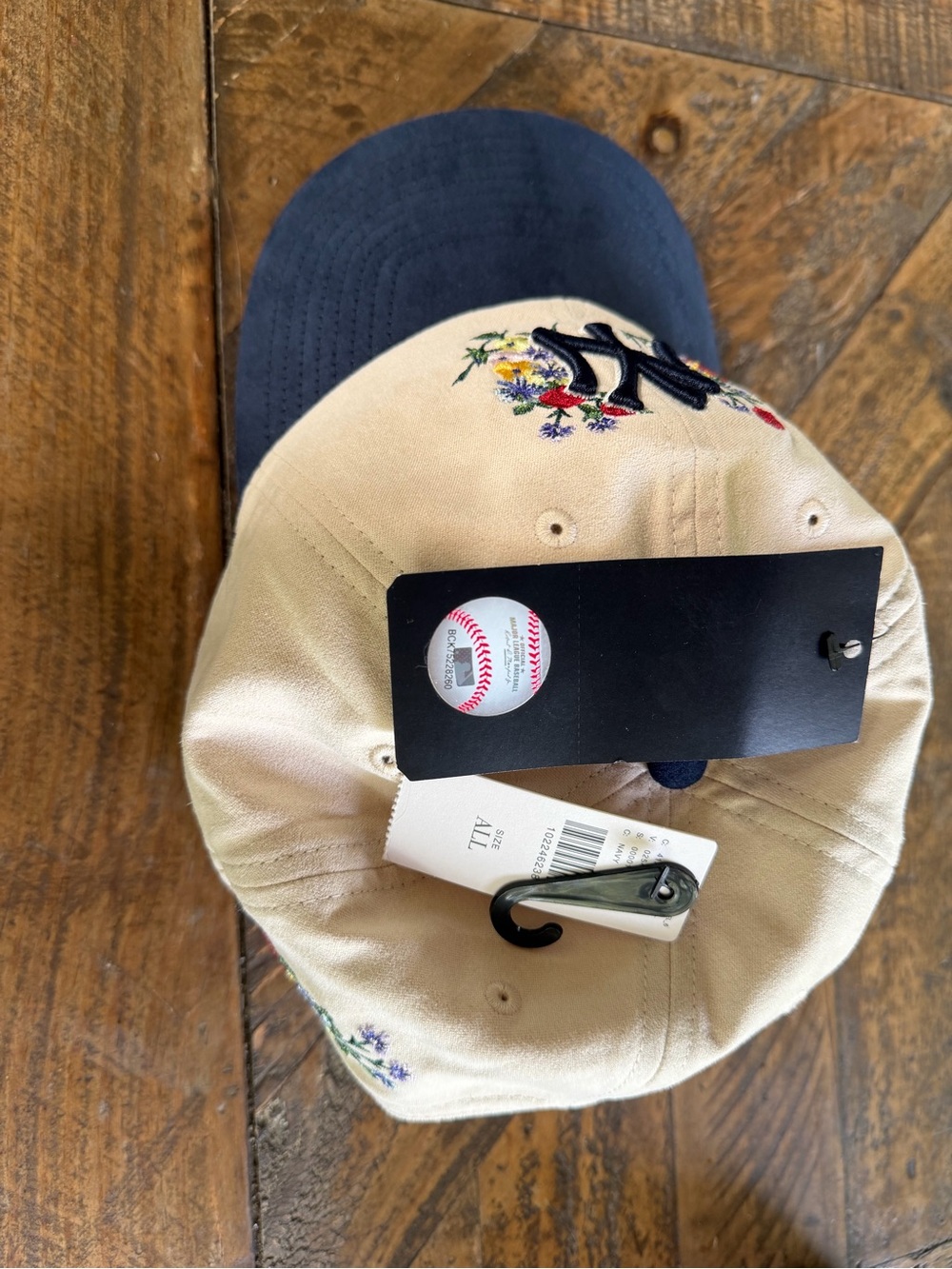 Anthropologie x ’47 Faux Suede Floral Baseball Cap - NWT - New York Yankees - Picture 5 of 5